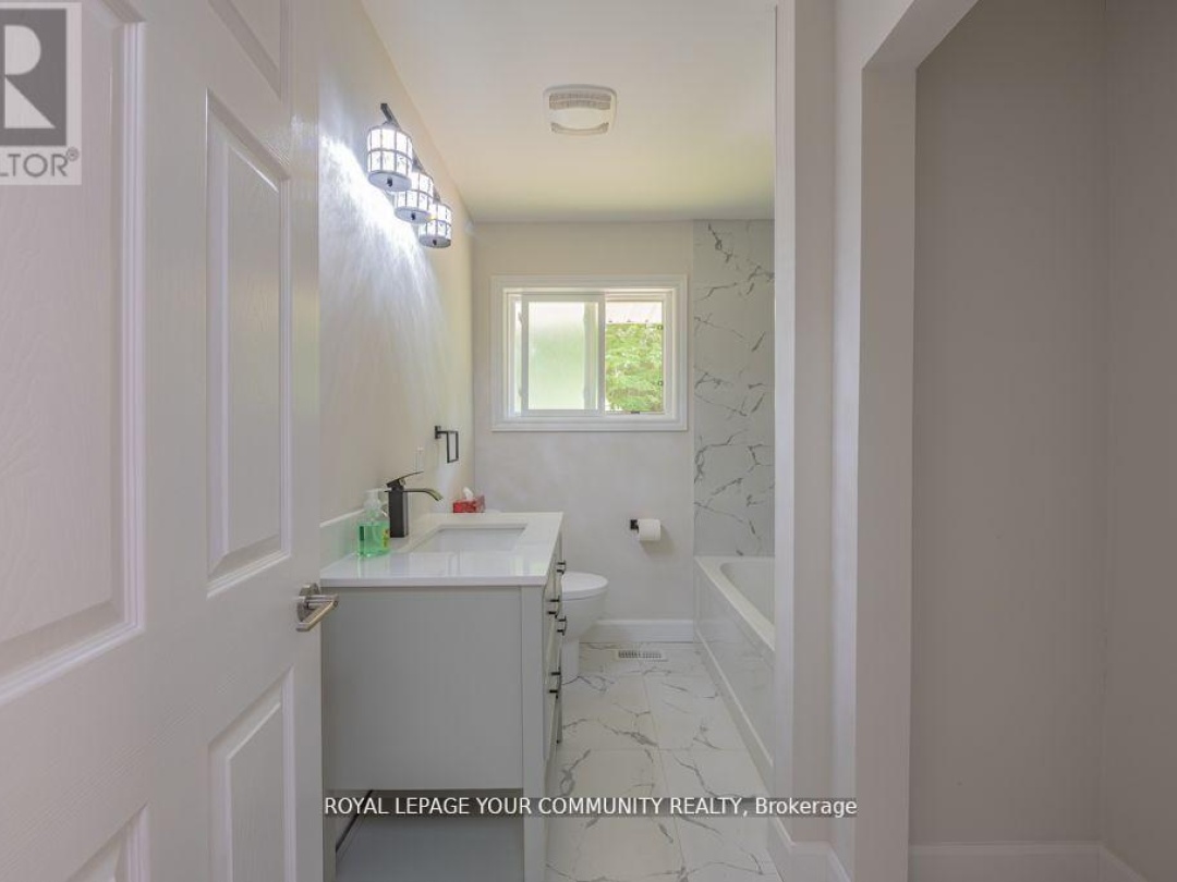 9297 HIGHWAY 118 E, Minden Hills (Minden)