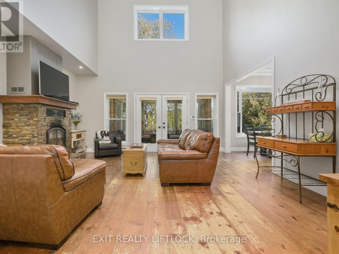169 DUTCH LINE ROAD W, Shadow Lake