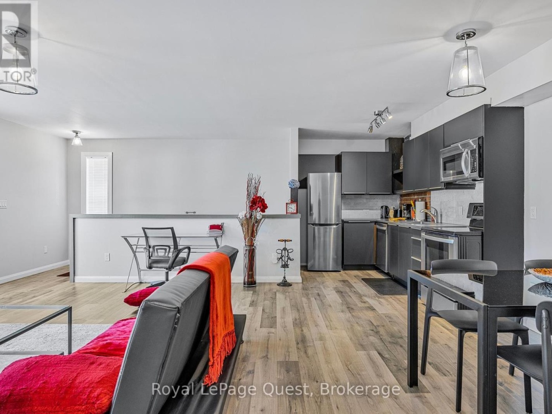 214 MISSISSAGA STREET W, 