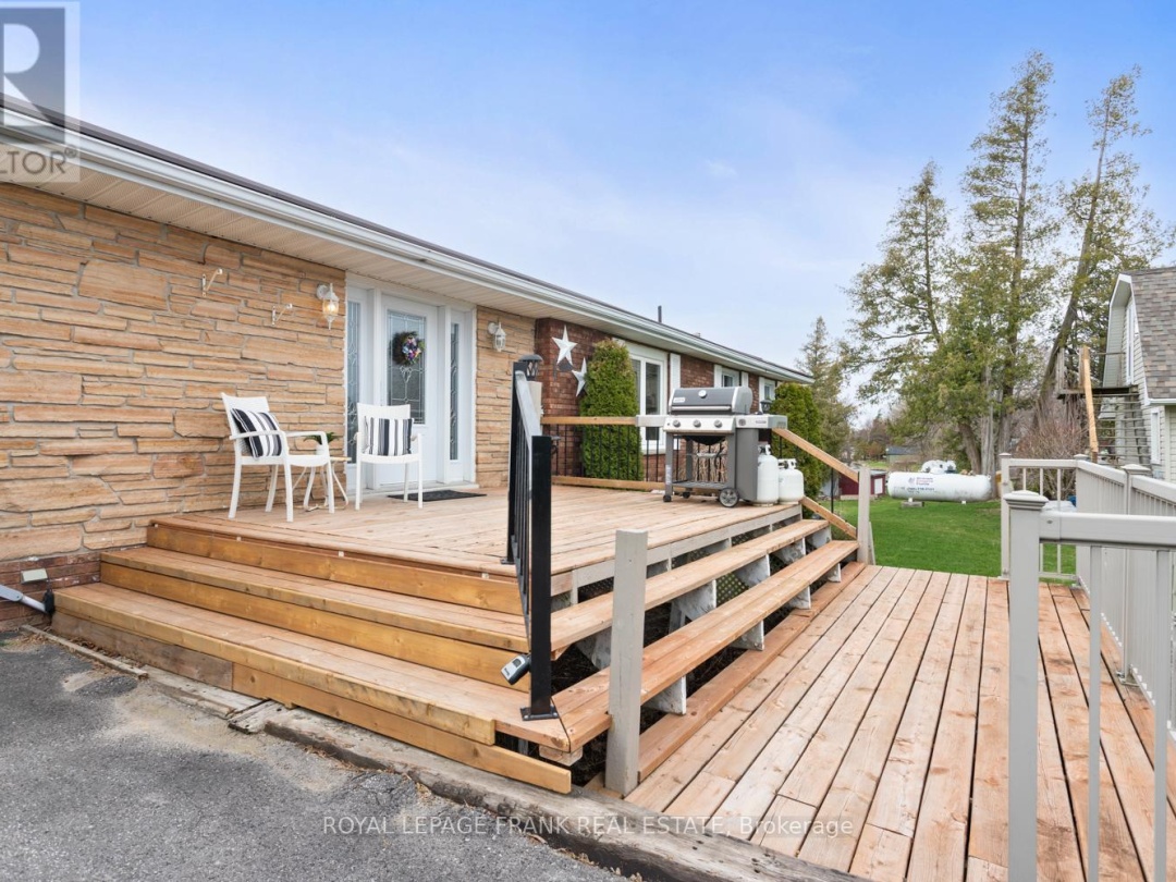 106 STARR BOULEVARD, Lake Scugog