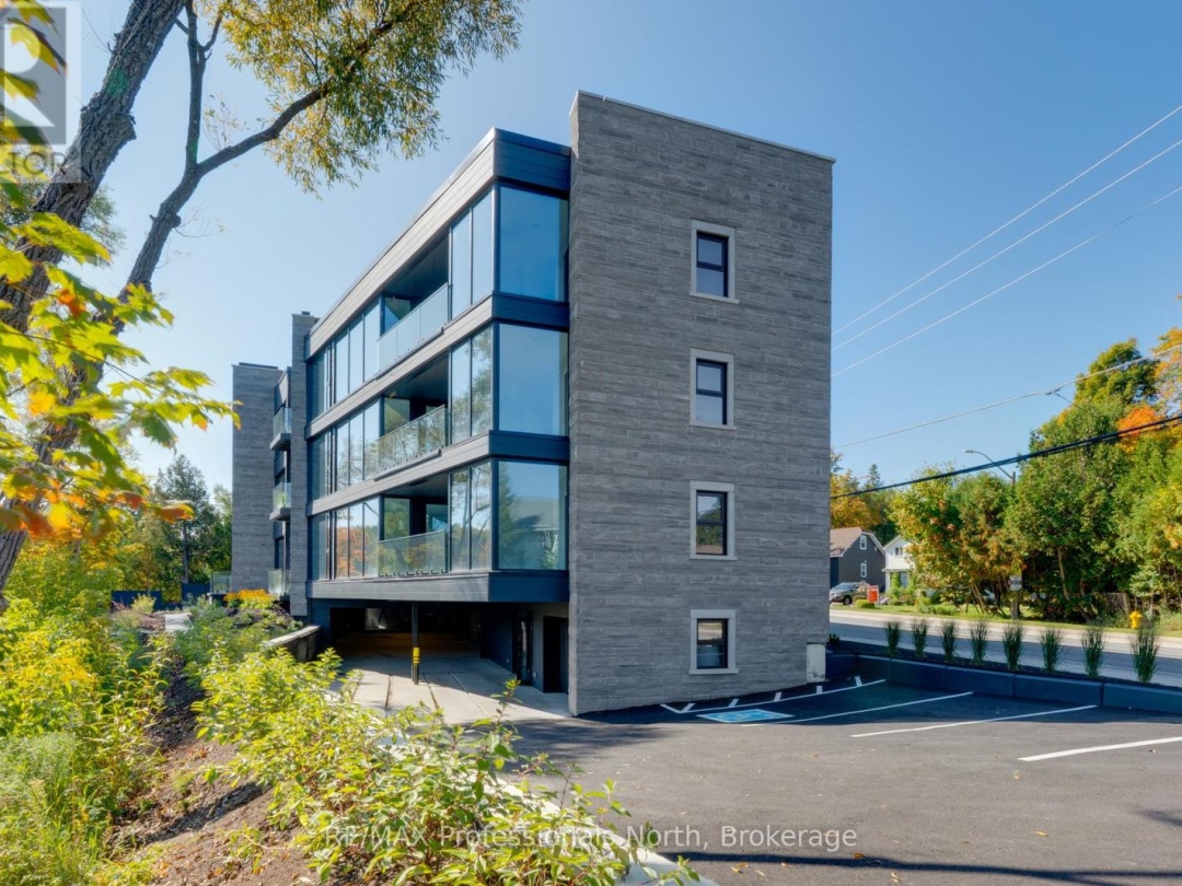 105 - 32 BRUNEL ROAD, 