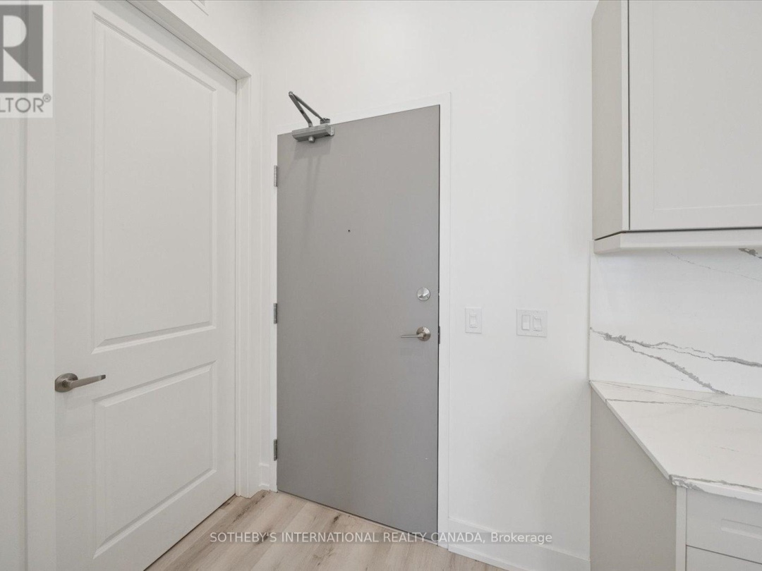 PENTHOUSE 1 - 19A WEST STREET N, 