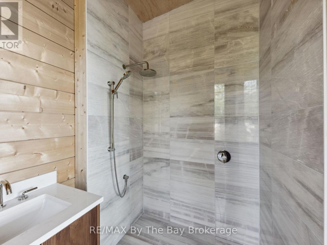 11324 ISLAND 1810/BONE ISLAND, Georgian Bay