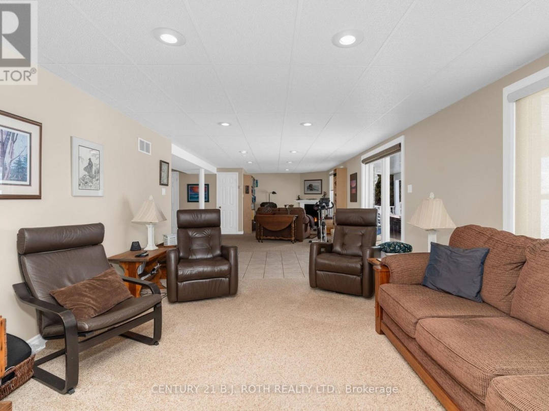 4307 ORKNEY BEACH ROAD, Lake Simcoe
