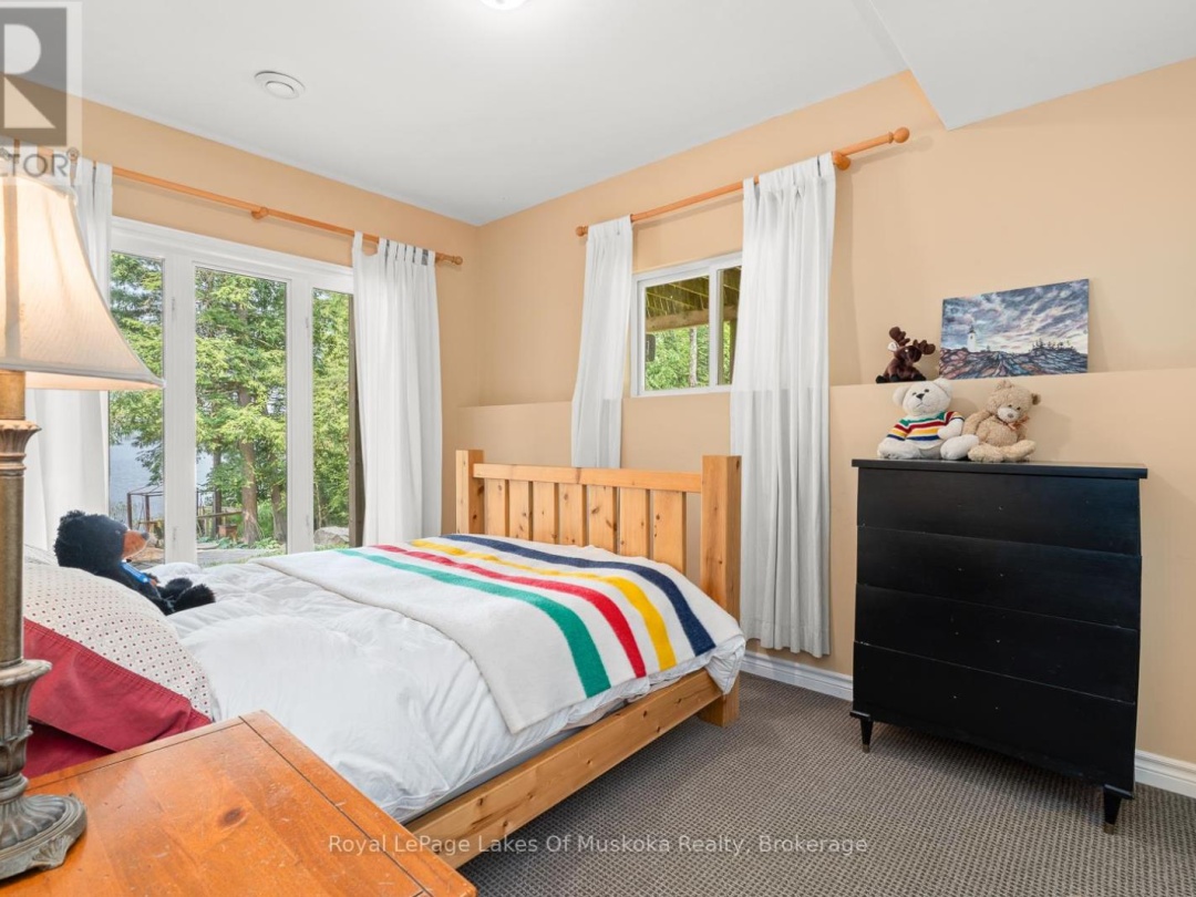 1484 SHANGRILA ROAD, 