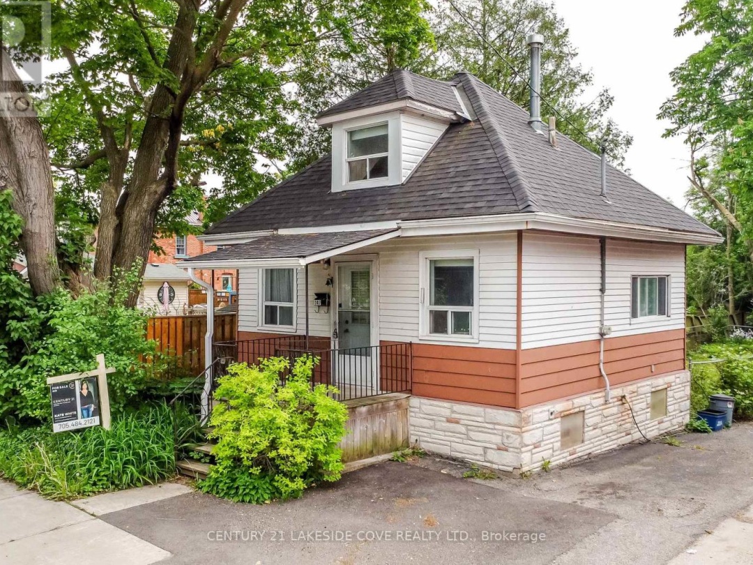 147 DUFFERIN STREET, Orillia