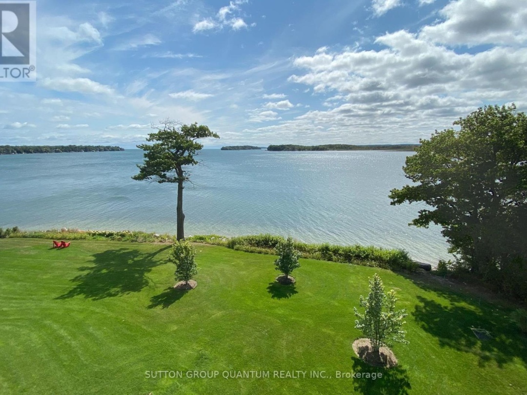 301 90 Orchard Point Road, Orillia