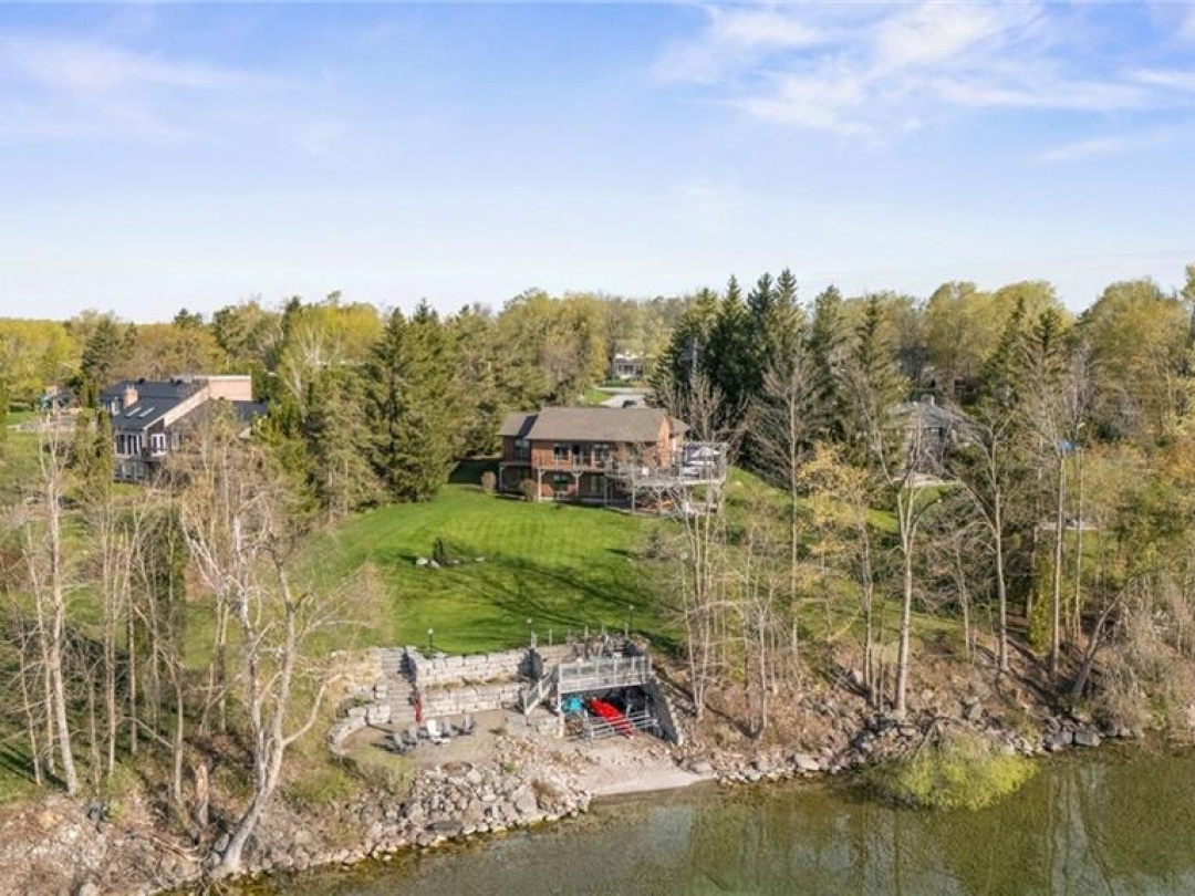 9 BLUERIDGE Crescent, Lake Simcoe