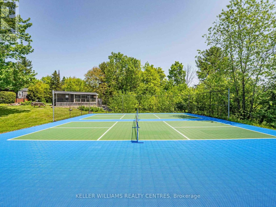 #38 LAKERIDGE - 1047 BONNIE LAKE CAMP ROAD, Bracebridge (Macaulay)