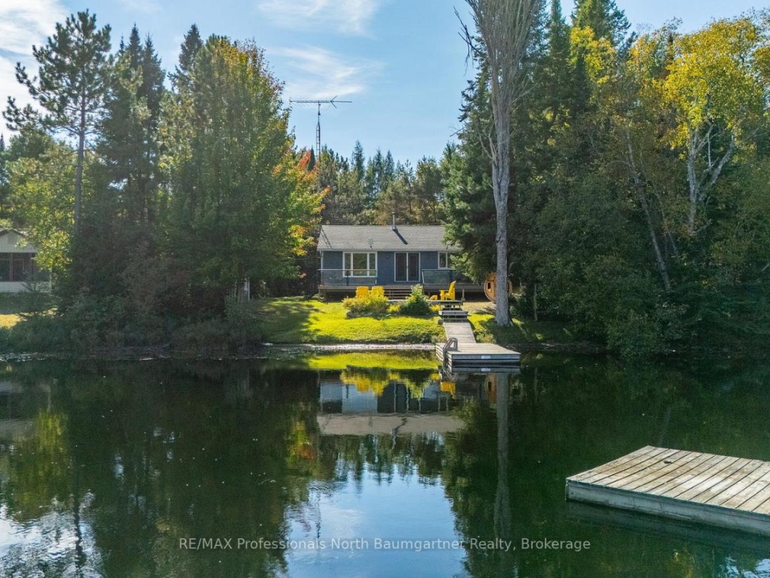1086 CAMERON LANE, 