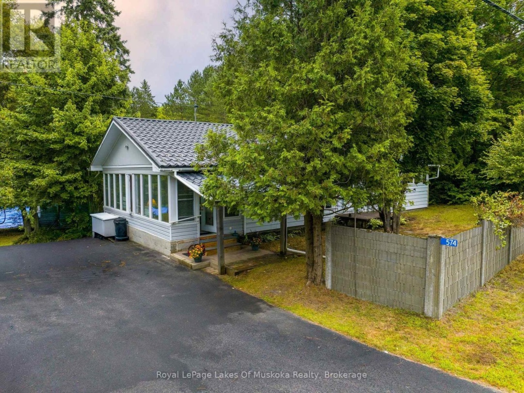 574 RAVENSCLIFFE ROAD, Huntsville (Chaffey)
