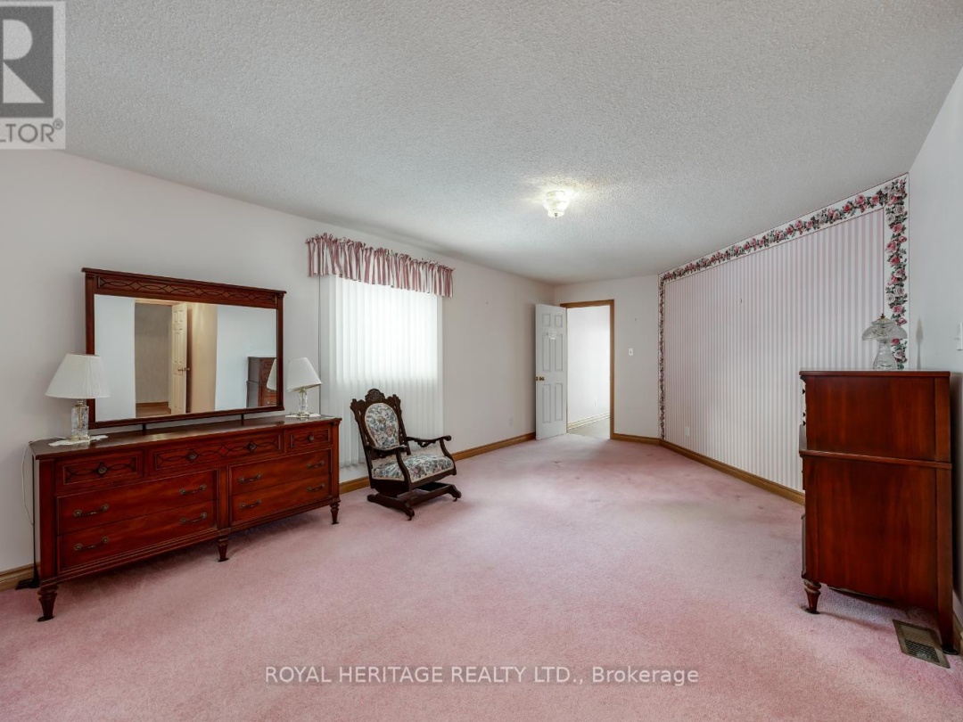 31 WELLINGTON STREET, 