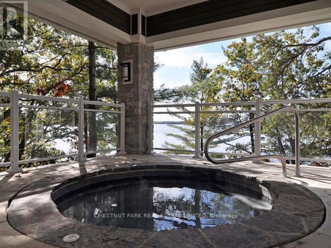 4 - 1869 MUSKOKA DISTRICT ROAD 118 WEST, 