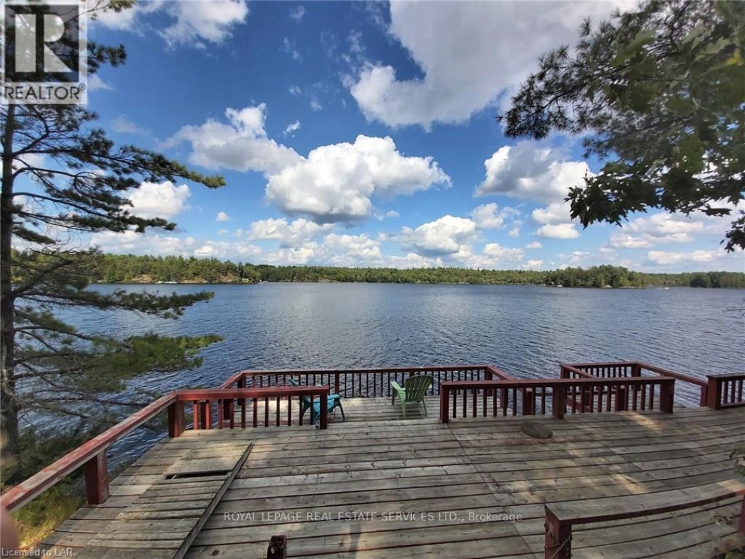 1327-1329 WOODLAND DRIVE, Muldrew Lake