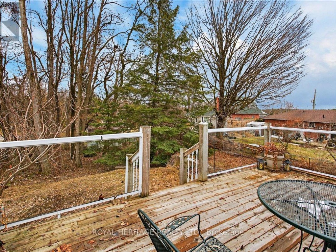 4 KENNEDY DRIVE, Kawartha Lakes (Fenelon Falls)