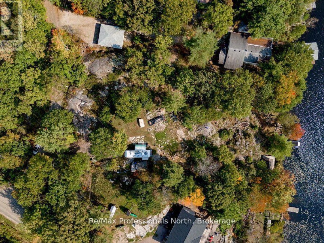 1006 BOOTH LANE, Pine Lake