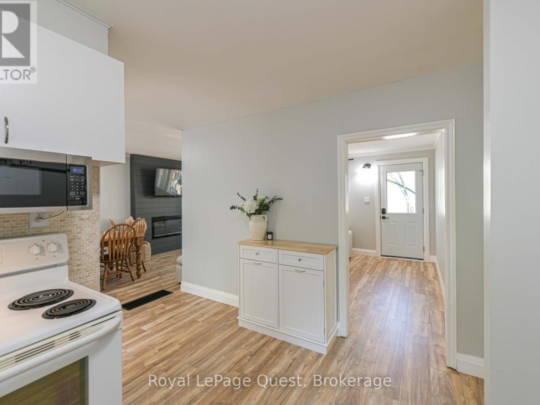 401 MISSISSAGA STREET W, 