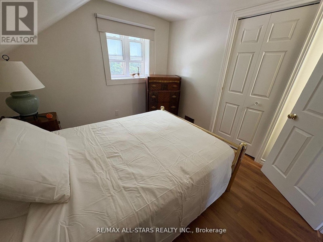 77 BOBCAYGEON ROAD, Minden Hills (Lutterworth)