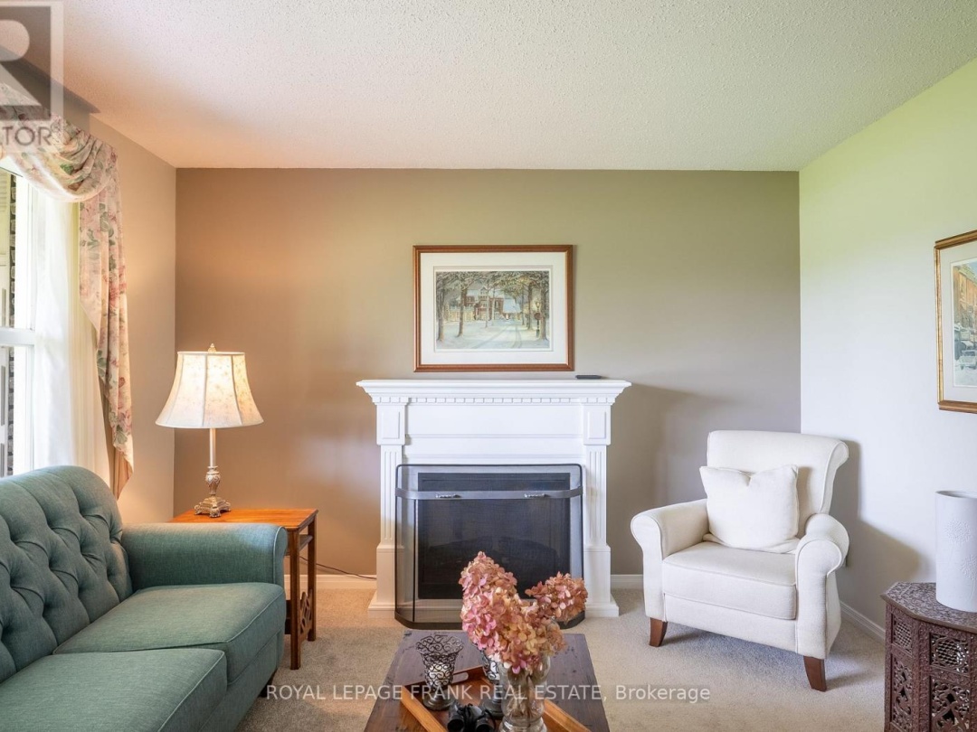 383 OLD SURREY LANE, Pigeon Lake