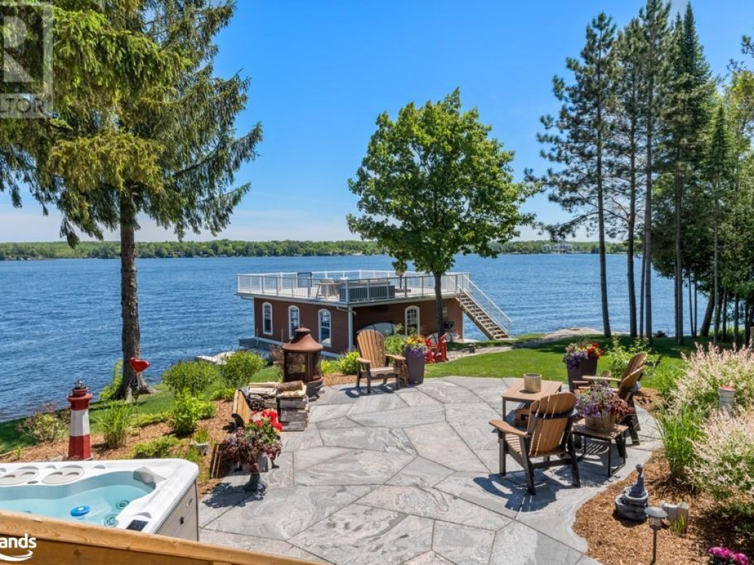 247 Wapaska Crescent, Lake Muskoka