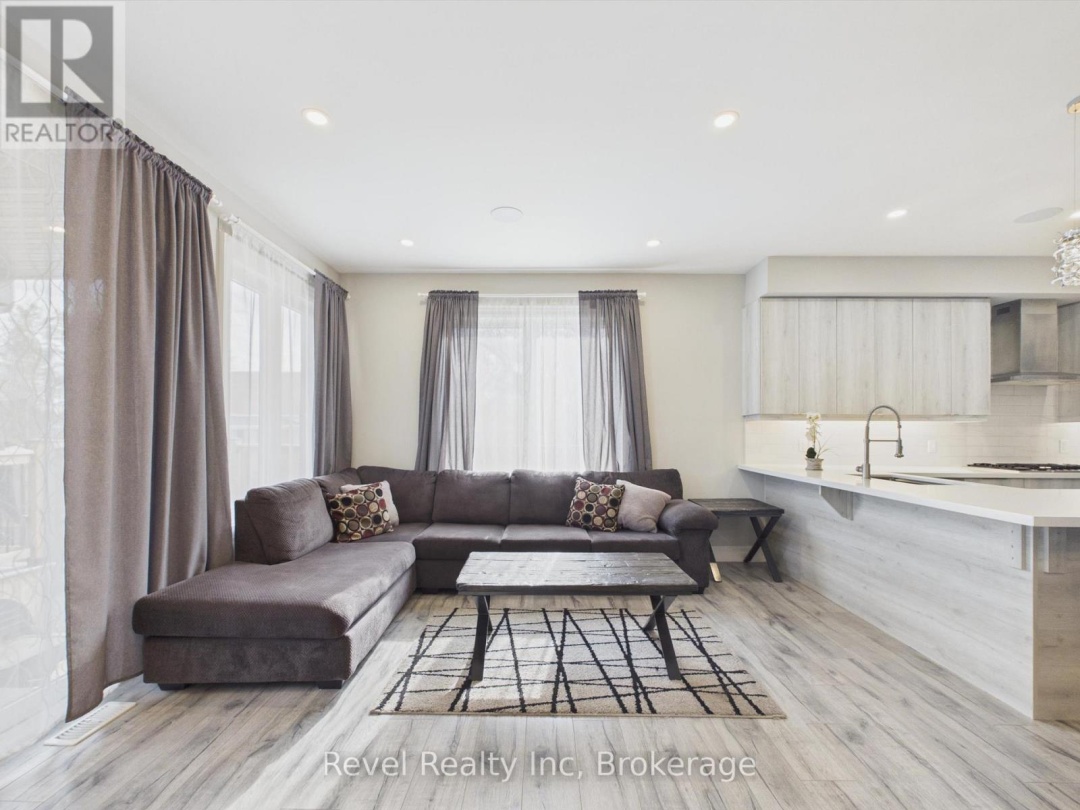 181 ANGLO STREET, Bracebridge (Macaulay)