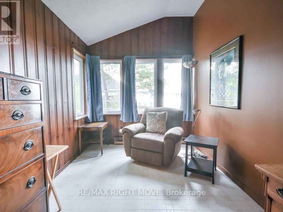 1467 CUNNINGHAM CRESCENT, 