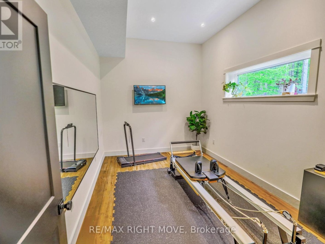 1025 DAVIS DRIVE, 