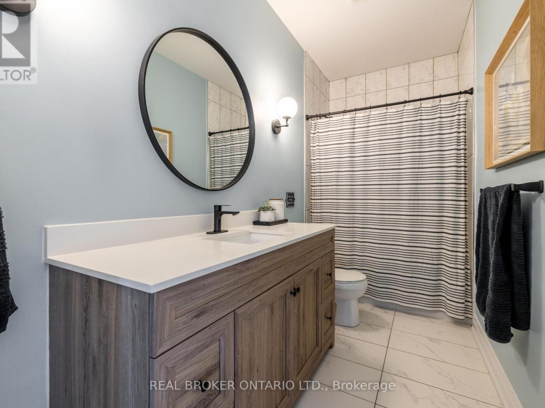 19 CHESLOCK CRESCENT, Oro-Medonte (Warminster)