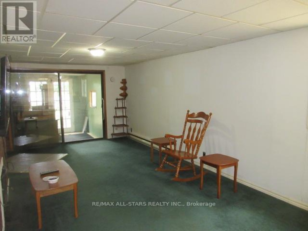 83 KING STREET W, 
