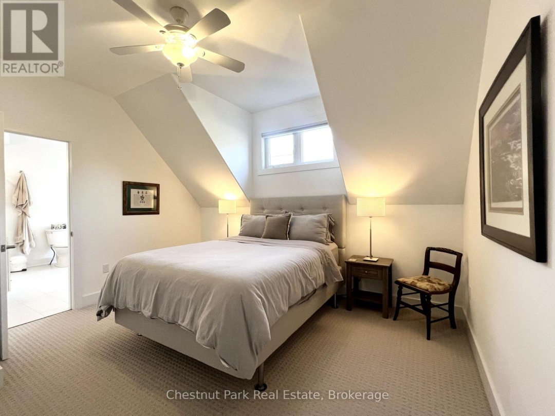 28 - 8 WILLIAM JAMES COURT, 