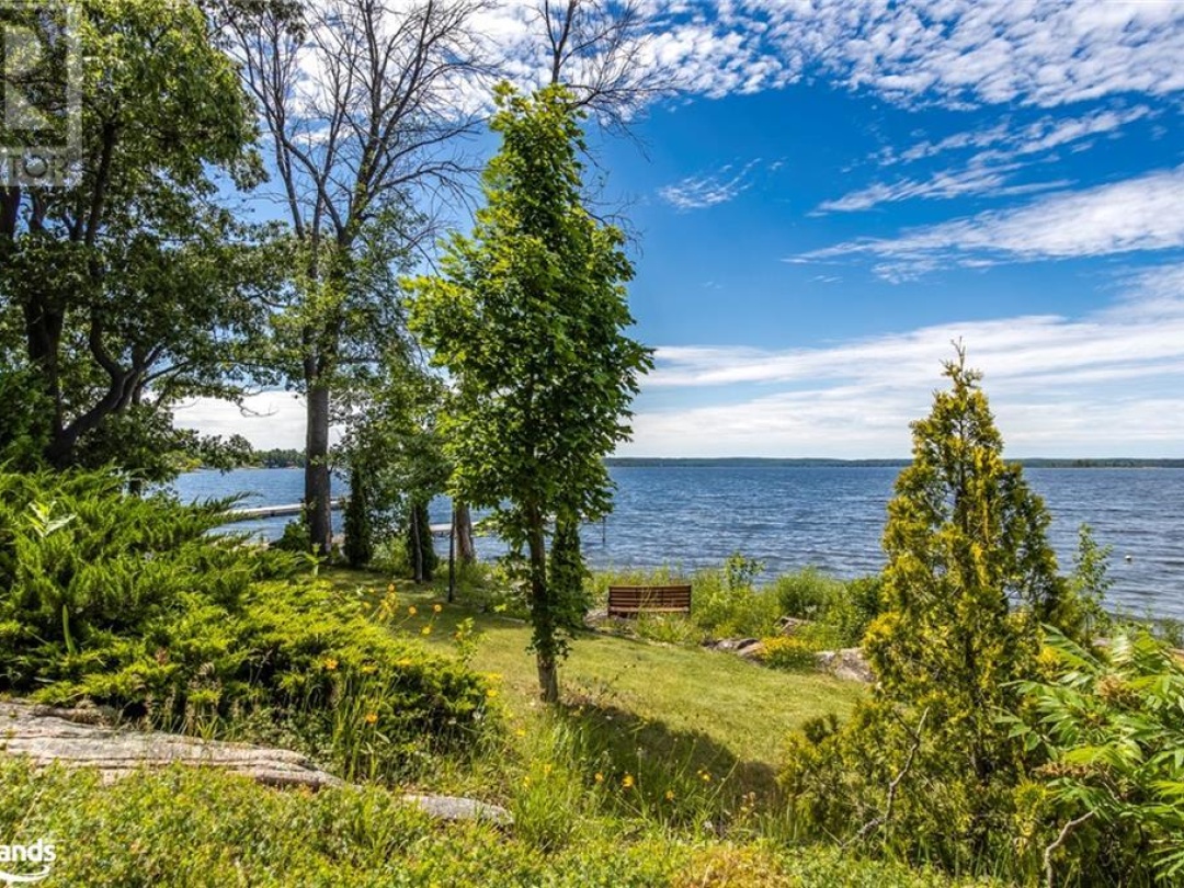 108 Sunview Lane, Georgian Bay