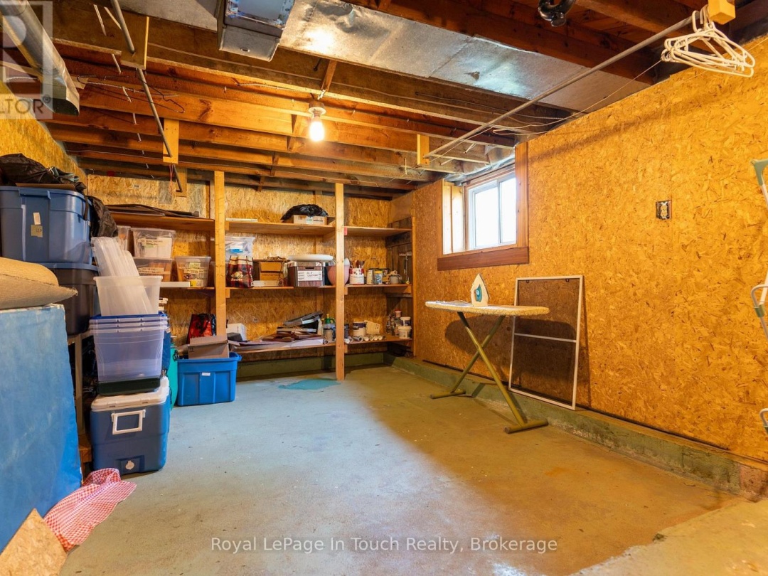 2596 HONEY HARBOUR ROAD, 