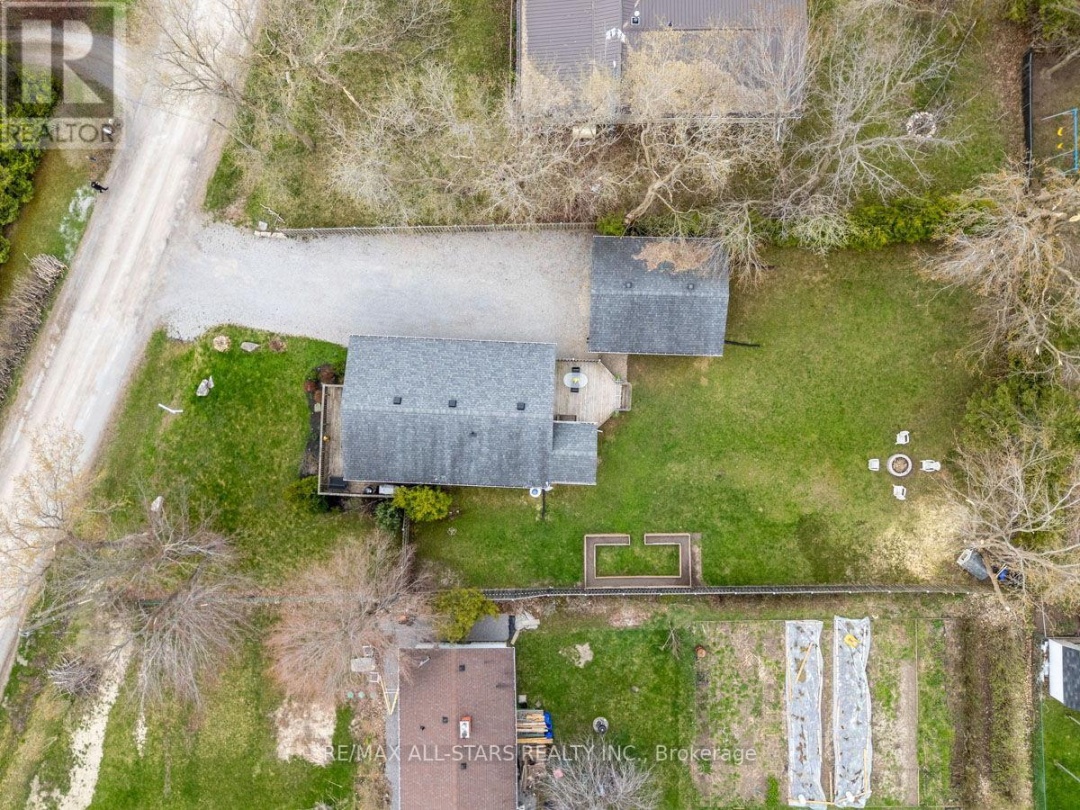 32 Newman Road, Kawartha Lakes (Mariposa)