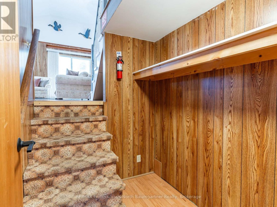 1053 MINK ROAD, Long Lake