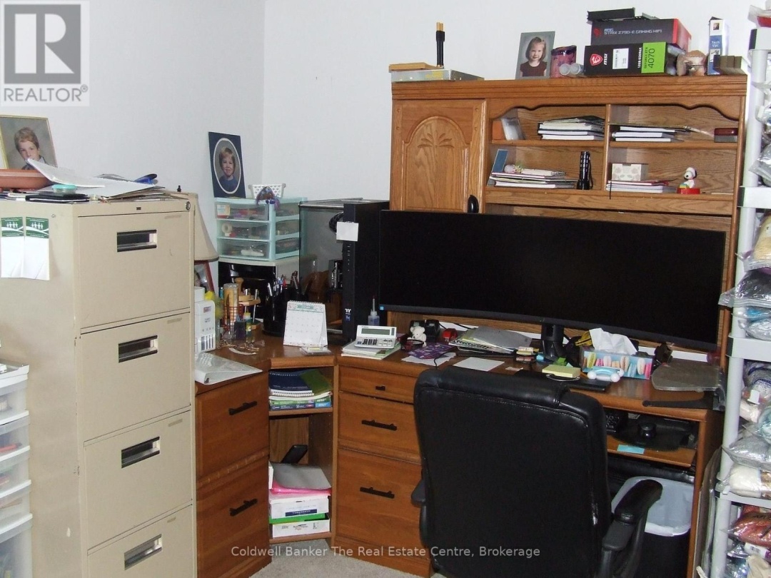 205 - 115 BOND STREET E, 