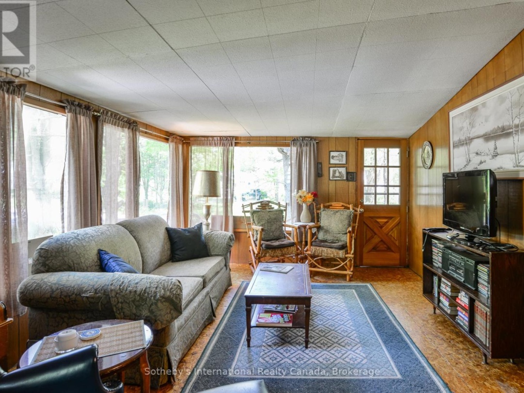 1068 Kahshe Lake Rd S, Gravenhurst (Morrison)
