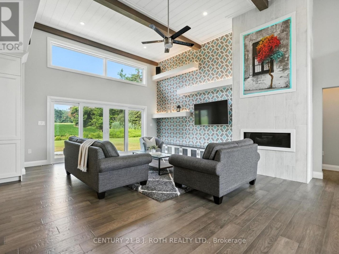 3510 BRENNAN LINE W, 