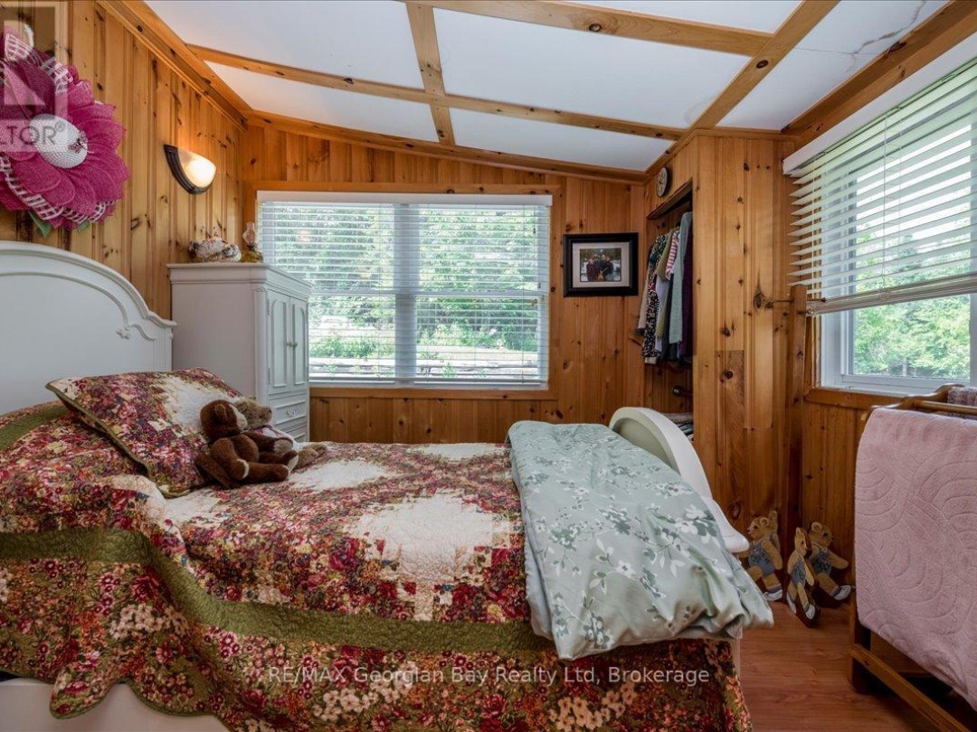 21 GRANDVIEW ROAD, 