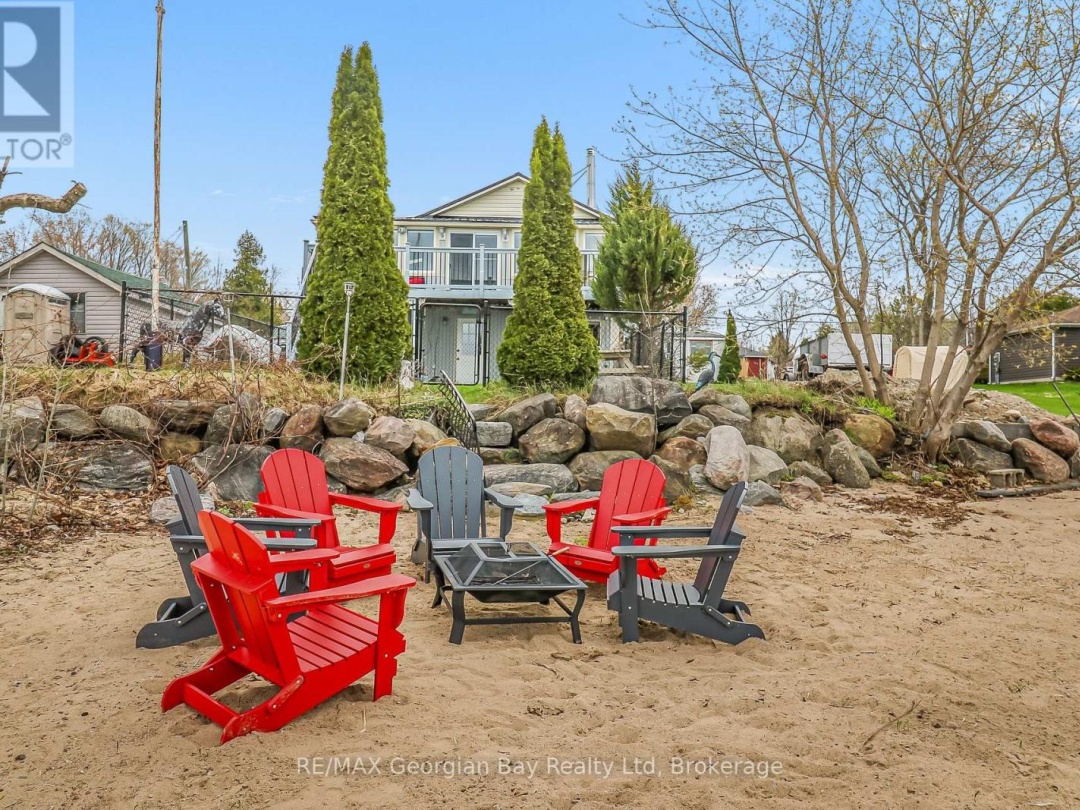 12 ROBINS POINT ROAD, Georgian Bay