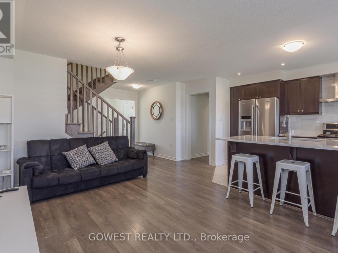 45 STOTHER CRESCENT, Bracebridge (Macaulay)