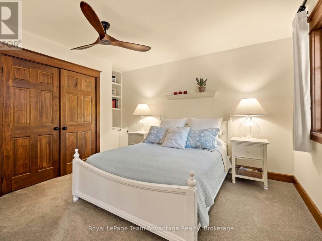 5 FALLINGVIEW TRAIL, 