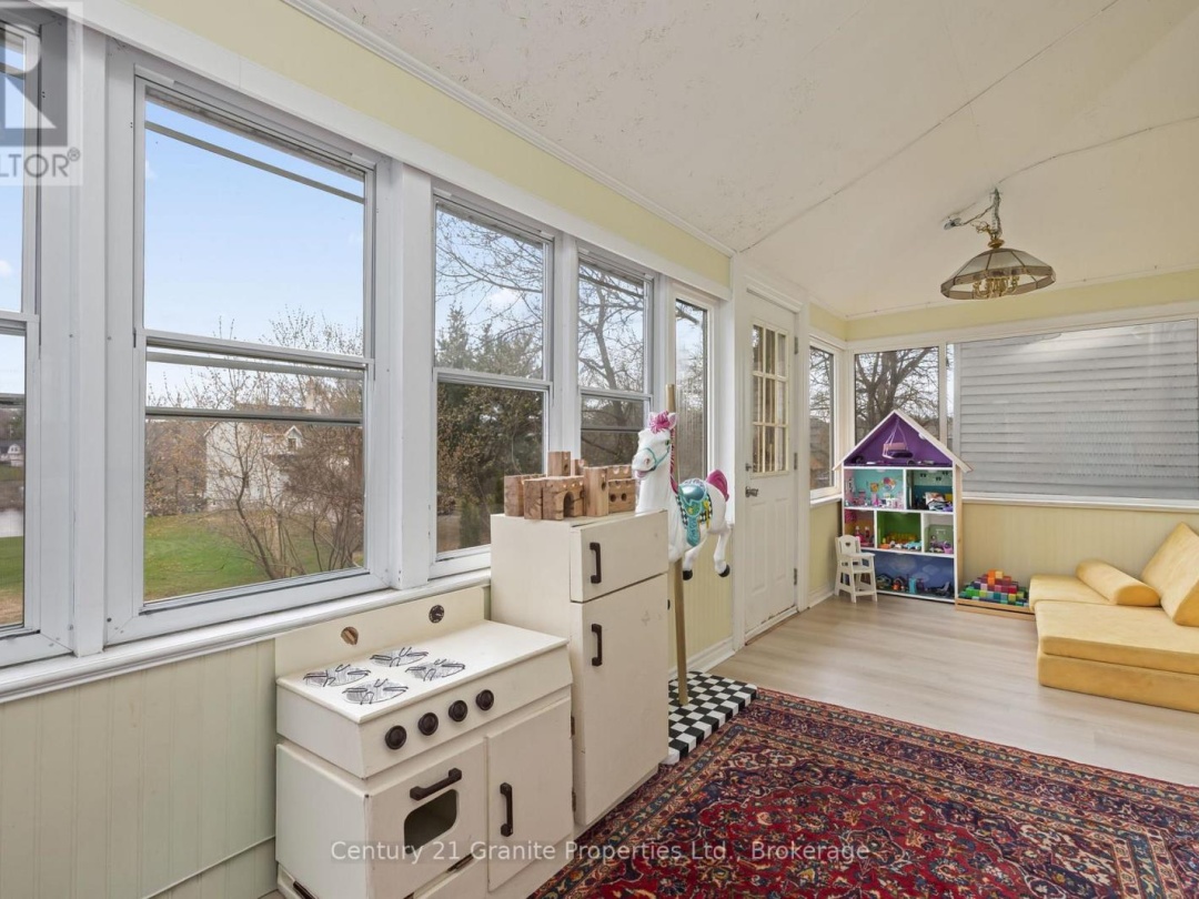 29 WILLIAM STREET, Parry Sound