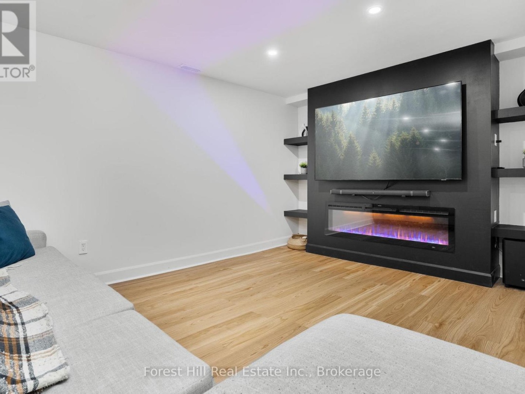 1 MAPLECREST COURT, Huntsville (Chaffey)