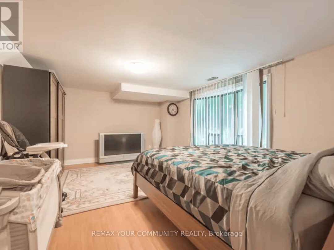 2085 CRYSTAL LAKE ROAD, Crystal Lake