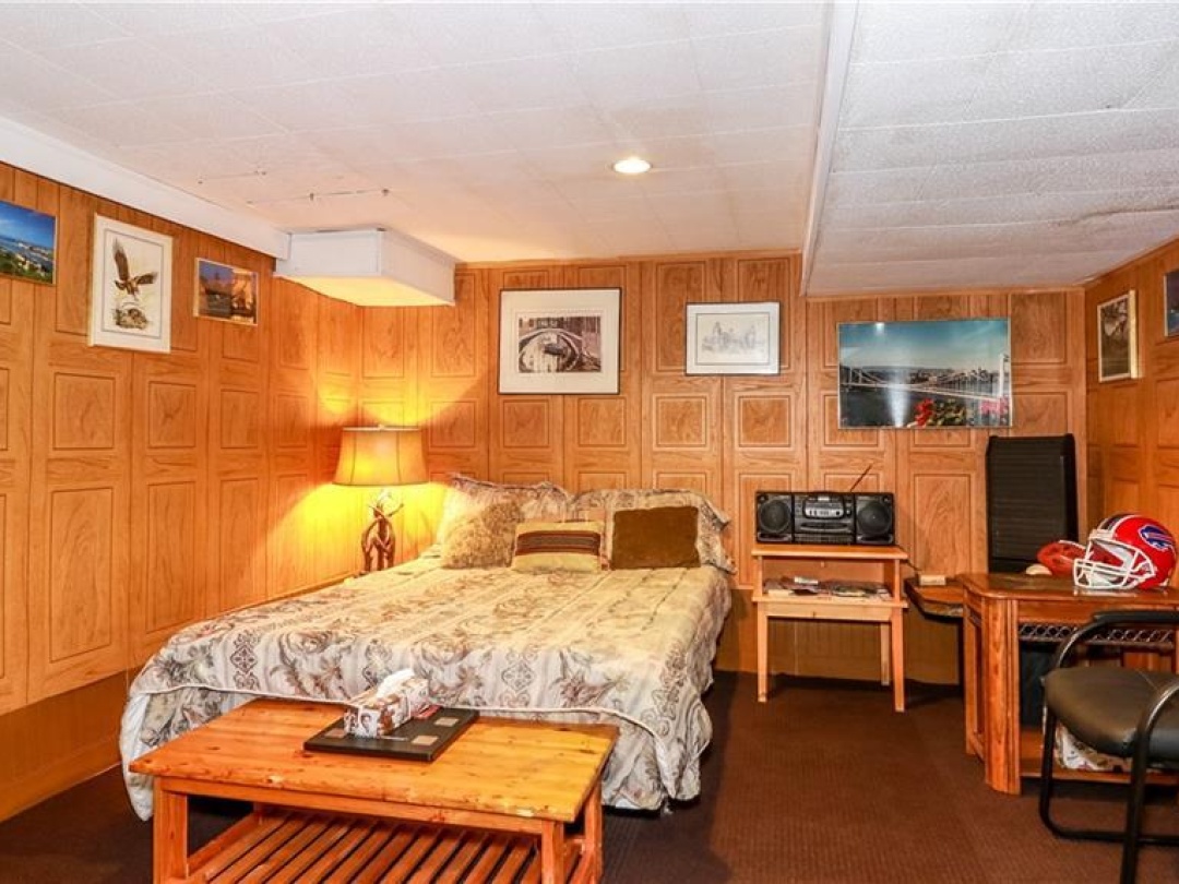 155 PARKSIDE Drive, 