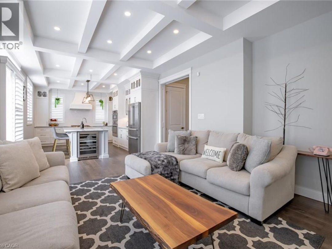4 LOCKMAN Drive, Ancaster