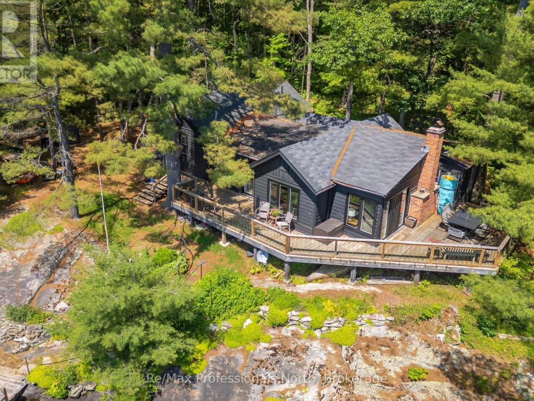 61 ISLAND 26LM ISLAND, 