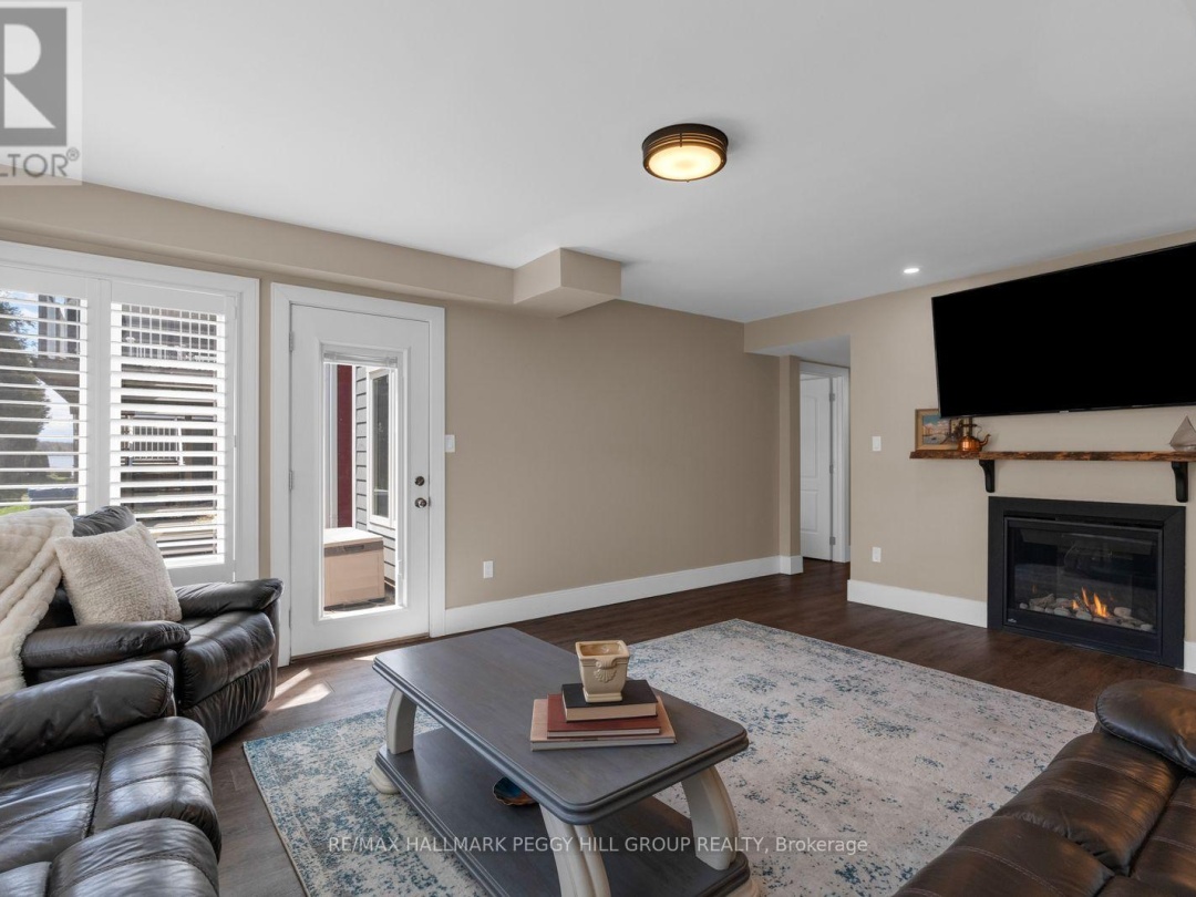 21 - 10 INVERMARA COURT, Lake Simcoe