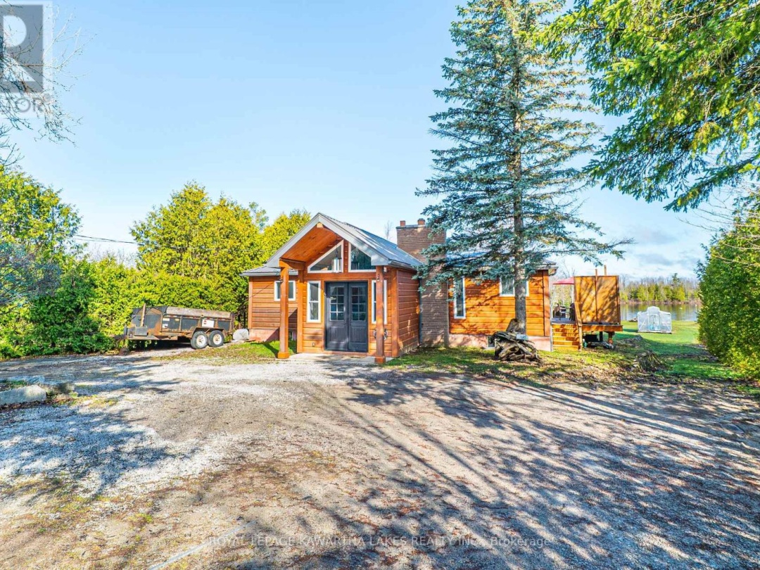 63 ROBINSON AVENUE, Mitchell Lake