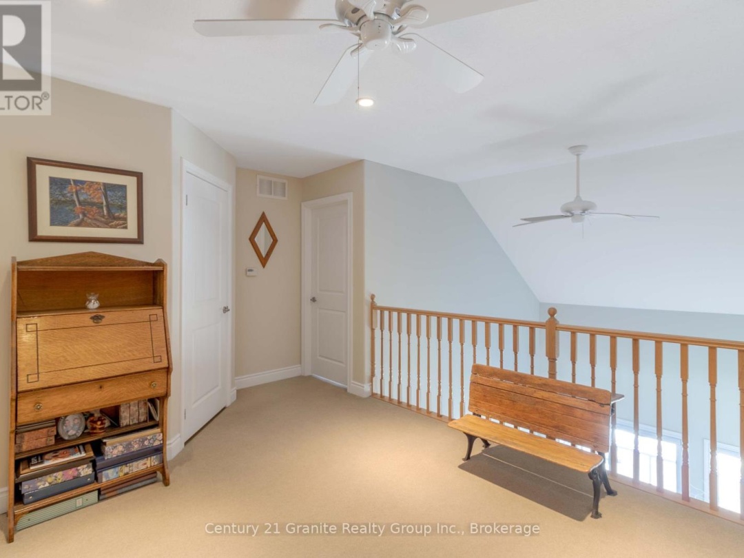 44 WEBB CIRCLE, 